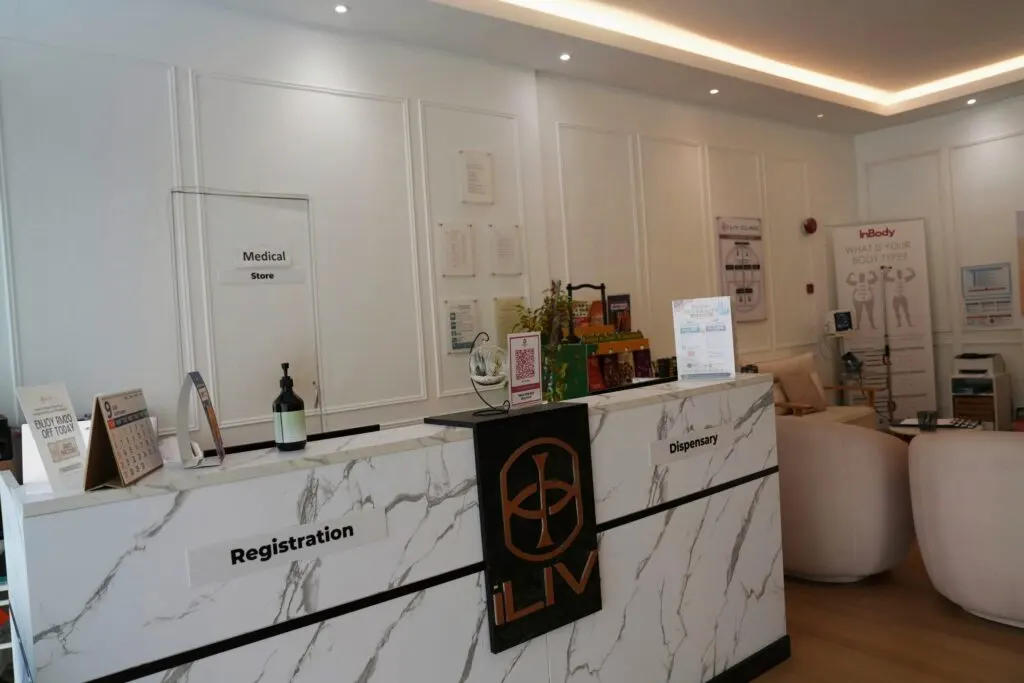 Kaunter pendaftaran iLIV Clinic Damansara Perdana