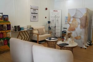 Ruang menunggu iLIV Clinic Damansara Perdana
