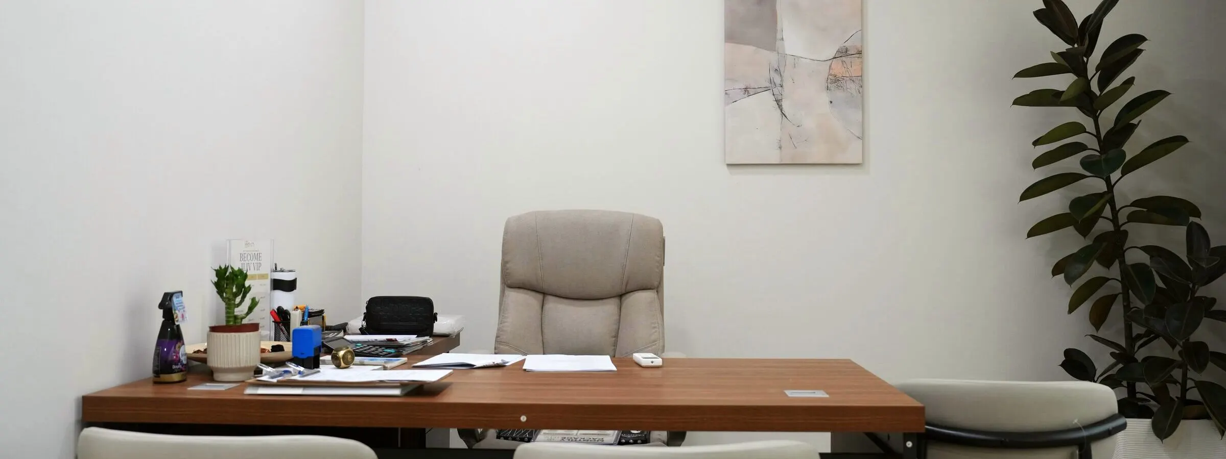 Meja konsultasi doktor di iLIV I-City